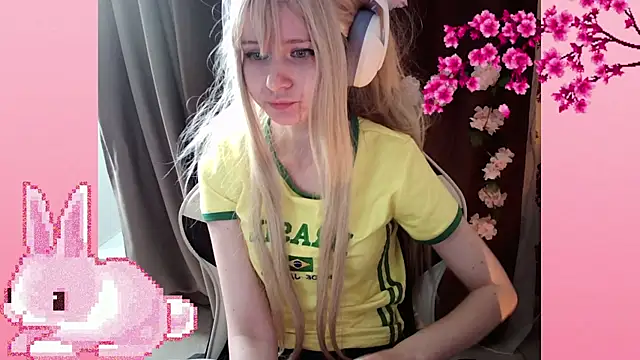 AmmiRinn online show from June 3, 1:36 pm