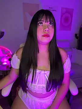 iEmily  online show from June 12, 2:21 am