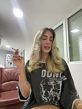 ZenyShy online show from May 18, 11:32 pm