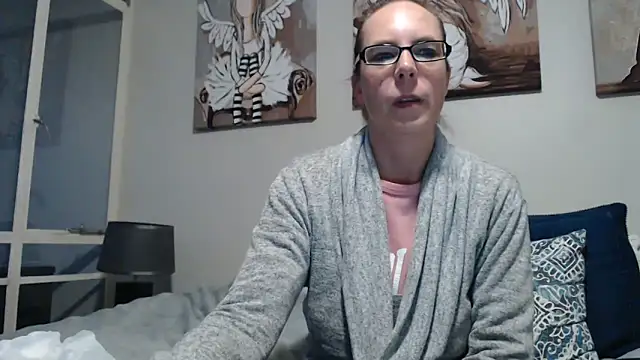 blondiesin50 online show from June 6, 4:28 am