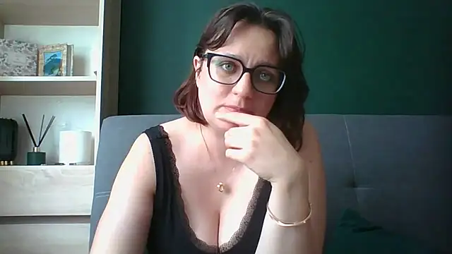 sensual paris online show from July 20, 10:39 am