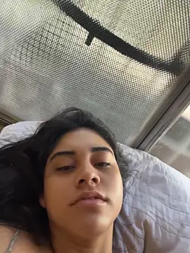 mia moonna online show from August 7, 1:02 pm