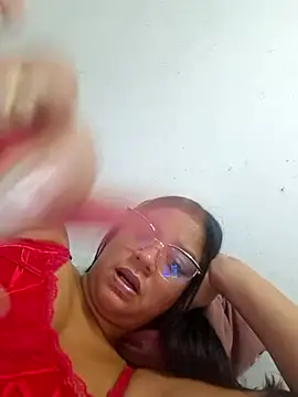 zoehot07 online show from May 8, 6:19 am