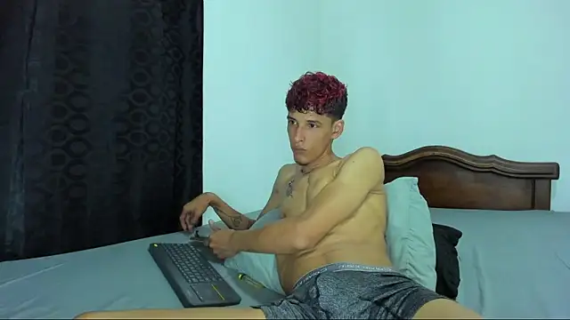 liammendoza98 online show from June 16, 4:15 am