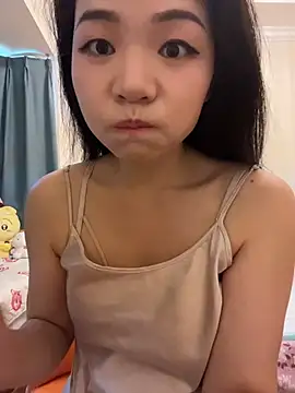 xiaochengzi505 online show from June 7, 1:10 am