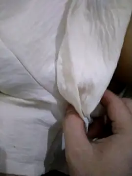 couple mei online show from May 11, 4:04 pm