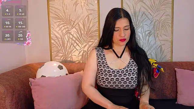 Snapshot of Dalila_5 chatting on June 22, 7:22 pm Dalila 5 online show from June 22, 7:22 pm