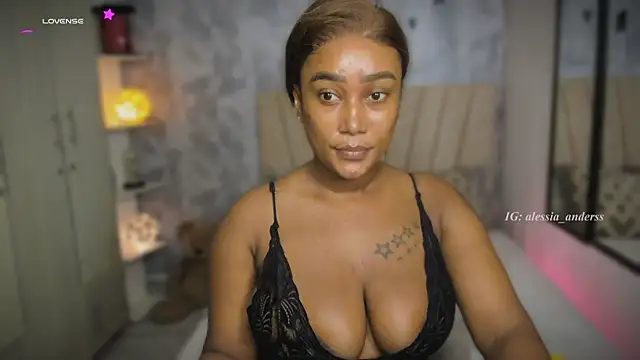Snapshot of alessia_anderson chatting on July 11, 12:46 am alessia anderson online show from July 11, 12:46 am