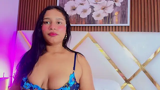 Snapshot of Sara_Chanel_ chatting on June 5, 12:39 am Sara Chanel online show from June 5, 12:39 am