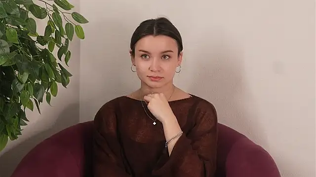 CoralMccarron online show from April 29, 10:19 am