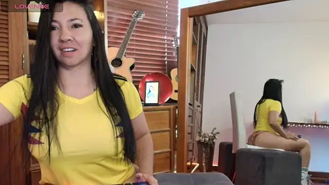 Snapshot of Taliapeach chatting on July 3, 1:50 pm Taliapeach online show from July 3, 1:50 pm