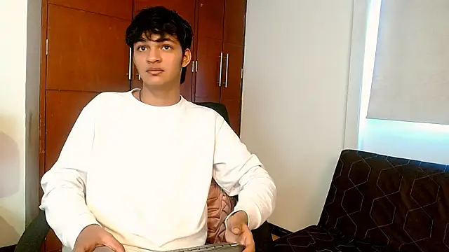 SahirCharm online show from May 22, 12:11 pm