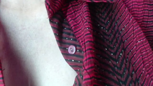 Iris Foster  online show from April 29, 7:31 pm