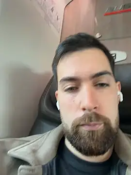 italianboy9298 online show from April 29, 9:02 am