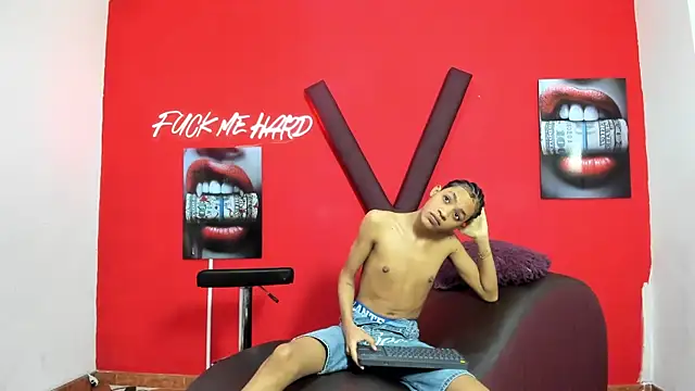 LOVE GUYS1 online show from April 29, 1:15 pm