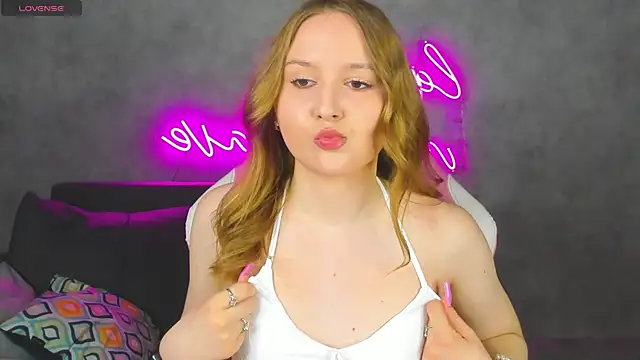 Emmaa Kimm online show from June 15, 12:57 am