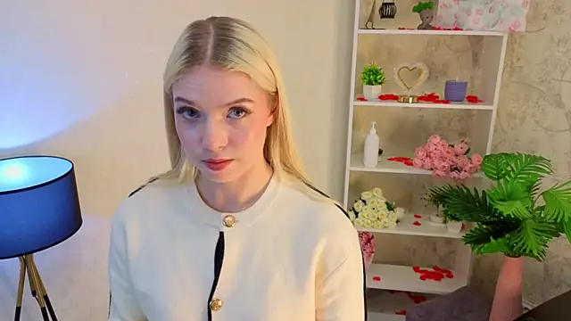 AmandaTrousdale online show from May 5, 4:26 pm