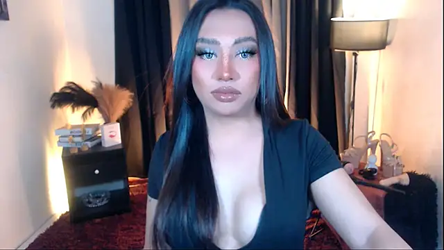 Snapshot of LoveMarie69xoxo chatting on May 30, 3:20 pm LoveMarie69xoxo online show from May 30, 3:20 pm