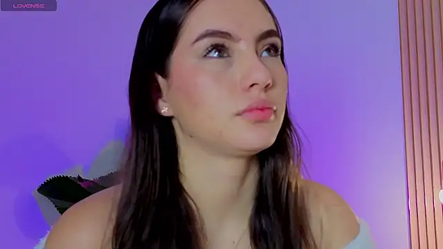 Snapshot of Megann_Rousee chatting on April 29, 1:15 pm Megann Rousee online show from April 29, 1:15 pm