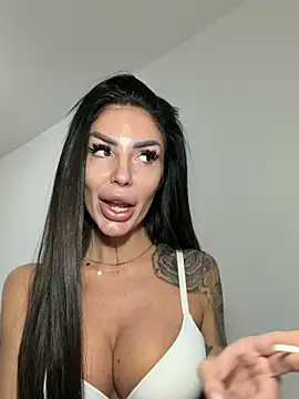 RaquelleXO online show from May 17, 9:49 am