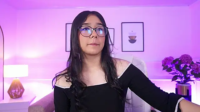 VioletJoness  online show from August 6, 11:34 am