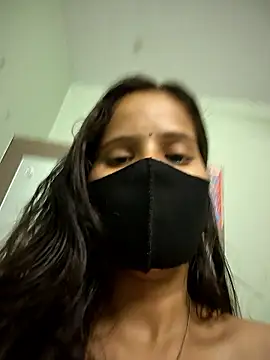 Snapshot of LovelyNidhi chatting on May 1, 1:21 am LovelyNidhi online show from May 1, 1:21 am