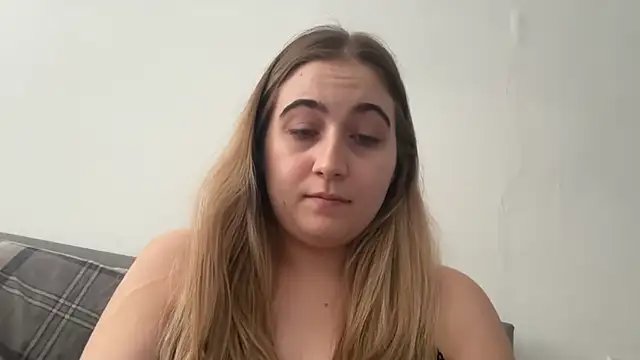 Taylormillie471 online show from June 4, 1:50 pm
