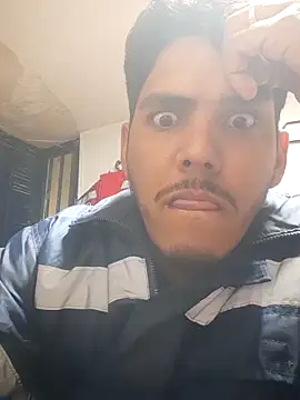 cuquero32 online show from May 13, 4:43 am