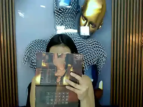 Snapshot of RoxxySweet01 chatting on May 8, 1:05 pm RoxxySweet01 online show from May 8, 1:05 pm