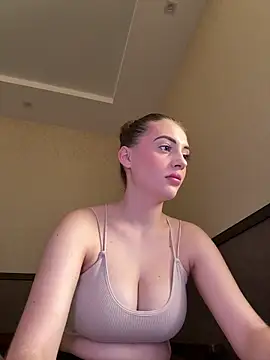 EmersonBenet online show from May 25, 9:37 am
