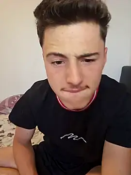 denysio89 online show from July 28, 1:10 pm