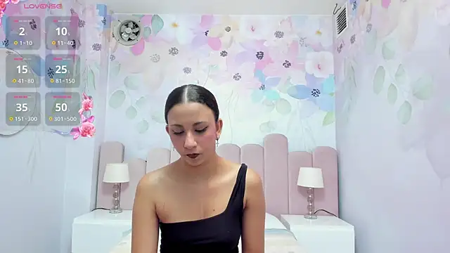 Miabloom19  online show from July 10, 11:07 pm
