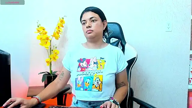 ChloeSmith9 online show from July 10, 6:54 pm