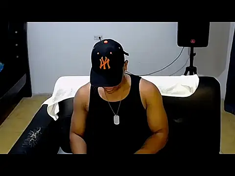 Ian Arcia online show from May 12, 11:02 pm