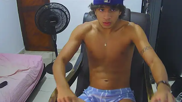 Snapshot of Hansel_take chatting on July 27, 6:26 pm Hansel take online show from July 27, 6:26 pm