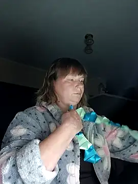 MikkiLove777 online show from May 13, 9:22 pm
