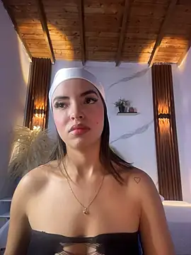 Snapshot of catalina_lafer chatting on May 31, 1:18 pm catalina lafer online show from May 31, 1:18 pm