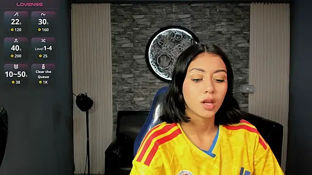 gemma 19  online show from August 5, 10:33 pm