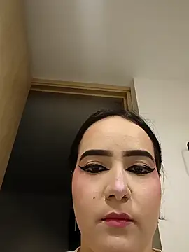 lucyparker 28 online show from May 18, 2:40 am