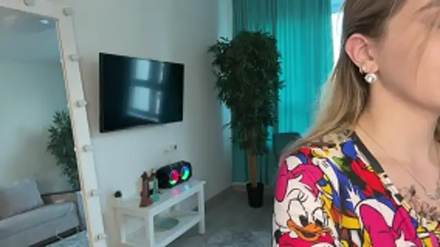 Victoria Jess online show from May 25, 4:02 pm