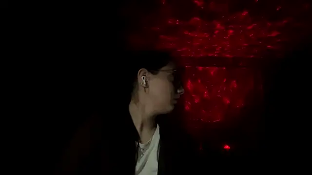 AdelleBaggenstoss online show from April 30, 8:57 pm