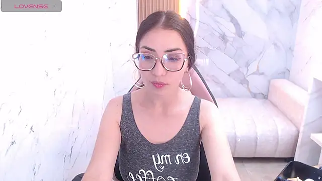 IvoryMuse tf online show from April 30, 3:07 pm