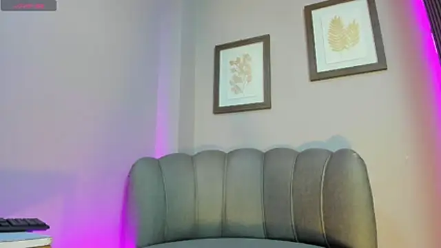 Roxanna moore online show from May 16, 12:26 pm