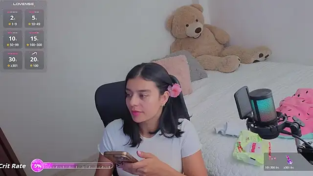 Snapshot of valerihouse_ chatting on June 11, 2:53 am valerihouse online show from June 11, 2:53 am