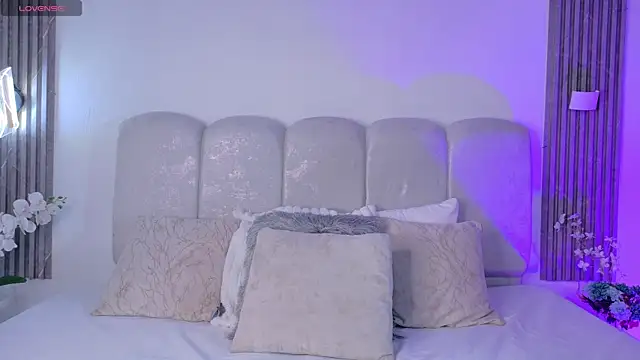 ScarlettVelvet online show from June 26, 1:15 pm