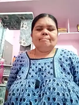 Snapshot of dheepika11 chatting on May 15, 4:30 am dheepika11 online show from May 15, 4:30 am