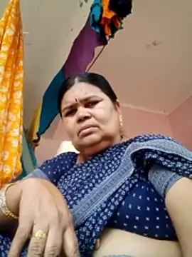 Snapshot of dheepika11 chatting on June 3, 5:43 am dheepika11 online show from June 3, 5:43 am