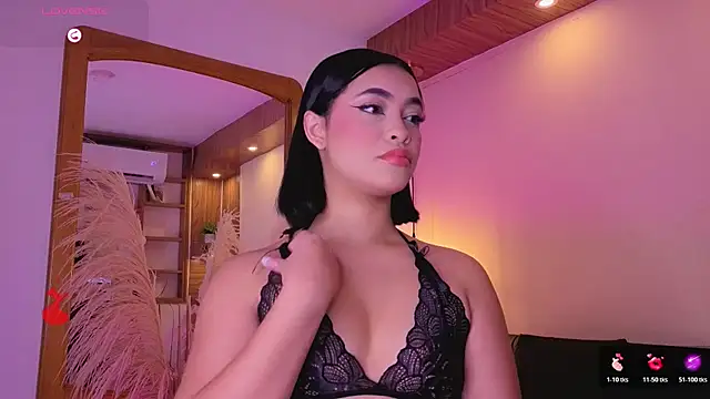 Snapshot of Chloe_monroee chatting on May 30, 3:03 am Chloe monroee online show from May 30, 3:03 am