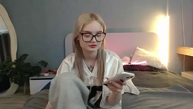 Angel Share online show from May 27, 12:51 am
