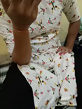 Seema yadav01 online show from June 16, 5:21 am